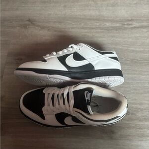 Nike Dunk Reverse Panda